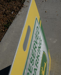 Top-View Frameless Sign